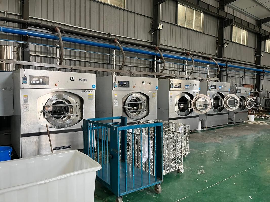 賓館酒店布草洗滌設(shè)備_床單被套洗衣機(jī) - 江蘇荷滌洗滌機(jī)械制造有限公